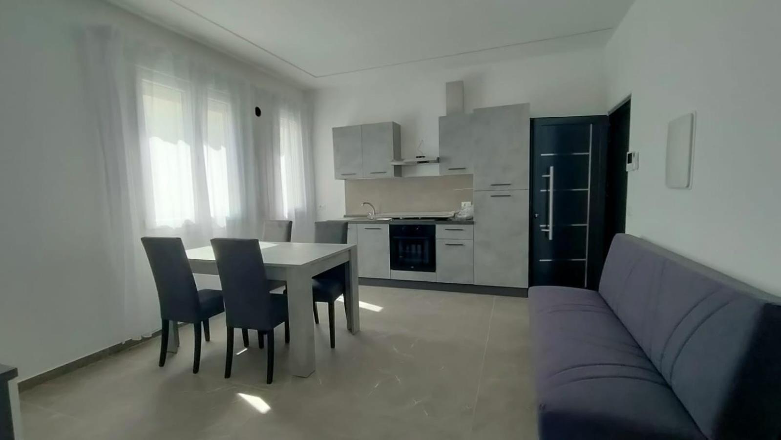 Villa Borghesi Suites Fronte Mare Ріміні Екстер'єр фото