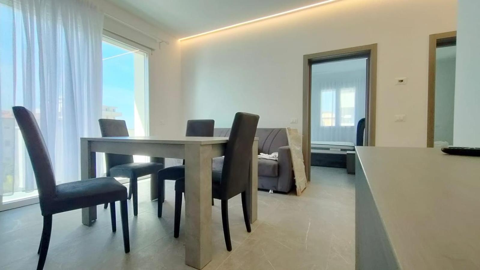 Villa Borghesi Suites Fronte Mare Ріміні Екстер'єр фото